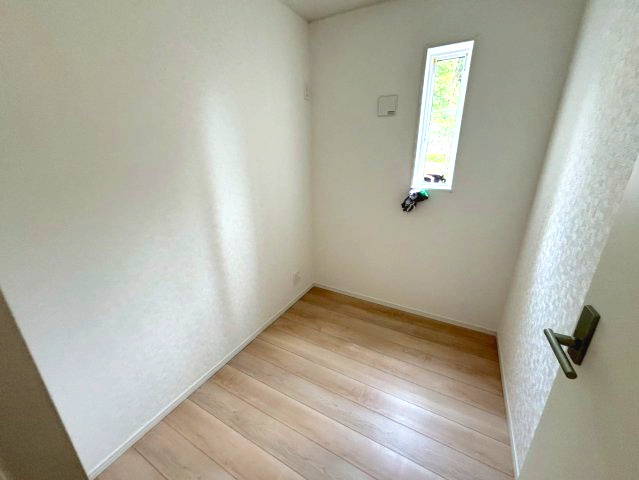 玉里町　新築戸建て②の洋室|テレワークルームもあるので書斎としてもお使いいただけます。