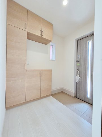 【玄関】 | 知多市にしの台４丁目　4号棟