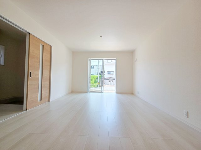 【居間・リビング】 | 知多市にしの台４丁目　4号棟