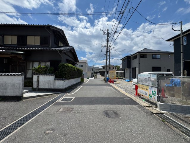 SUN COURTーサンコート－小倉南区中吉田3丁目【小倉南区　新築戸建て】の前面道路含む現地写真|現地撮影　2025,7,15　SUN COURTーサンコート－小倉南区中吉田3丁目【小倉南区　新築戸建て】