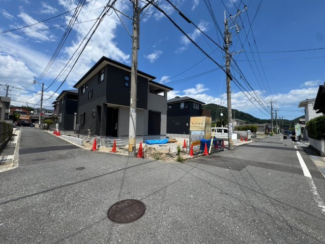 SUN COURTーサンコート－小倉南区中吉田3丁目【小倉南区　新築戸建て】の前面道路含む現地写真|現地撮影　2025,7,15　SUN COURTーサンコート－小倉南区中吉田3丁目【小倉南区　新築戸建て】