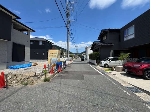 SUN COURTーサンコート－小倉南区中吉田3丁目【小倉南区　新築戸建て】の前面道路含む現地写真|現地撮影　2025,7,15　SUN COURTーサンコート－小倉南区中吉田3丁目【小倉南区　新築戸建て】