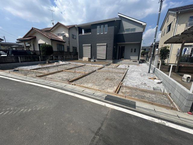新築　太田市茂木町第1　Livele Garden.S　１号棟の駐車場|現地写真　駐車スペースは並列4台分可能です！
