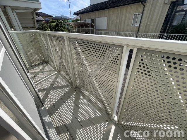 サン・S八楠のバルコニー