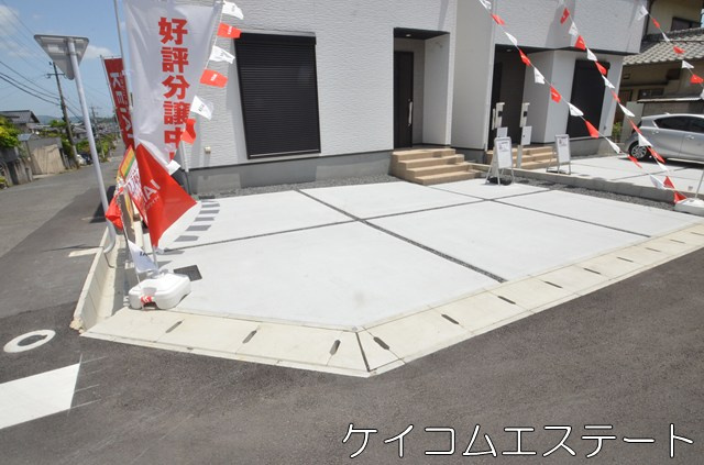 サンプルの駐車場