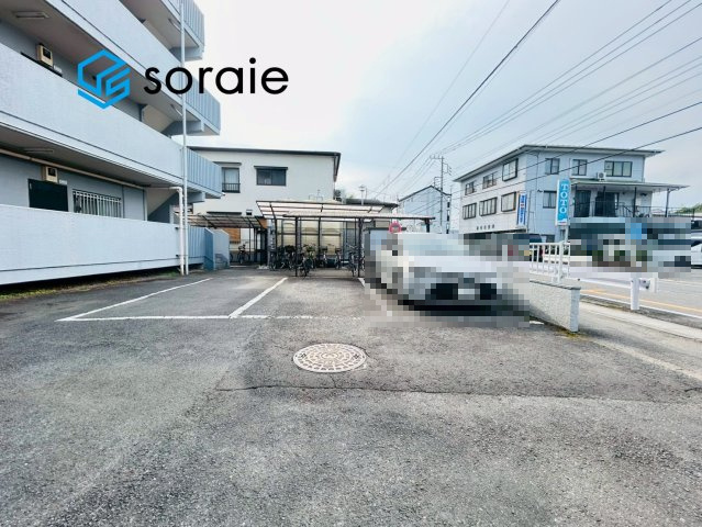 シャルムメゾン入間川の駐車場