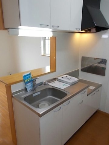 ヴィラ　スクエアＤのキッチン|コンパクトなキッチンで掃除もラクラク