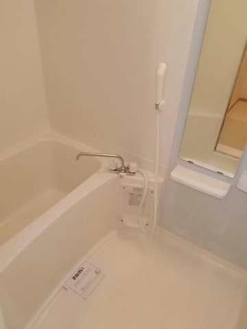 ヴィラ　スクエアＤの浴室|日々の疲れを癒すお風呂付です