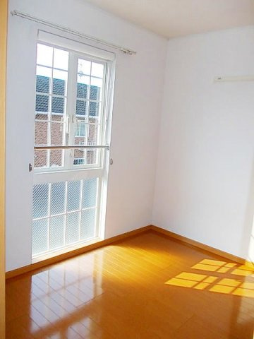 ランドヒルズ　Ｂの内装|明るい色調の室内です