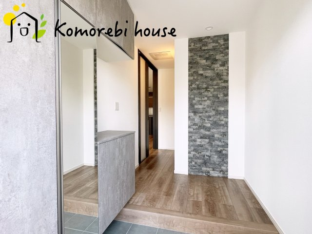 鴻巣市北新宿　中古一戸建ての玄関|8/4　撮影済み