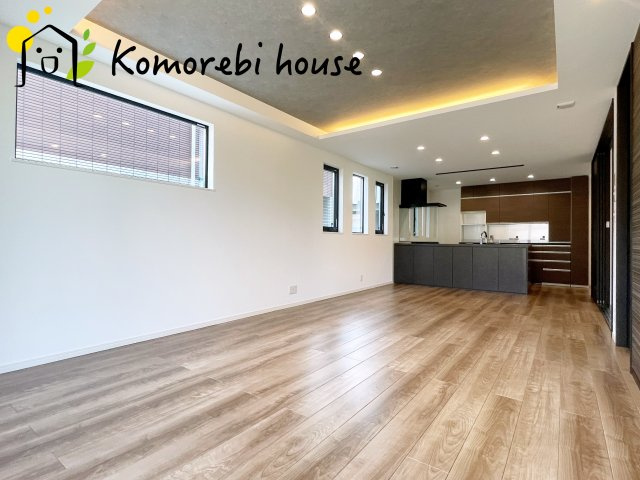 鴻巣市北新宿　中古一戸建ての居間・リビング|8/4　撮影済み