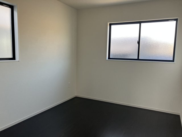 小野市神明町　1期　2号棟の洋室