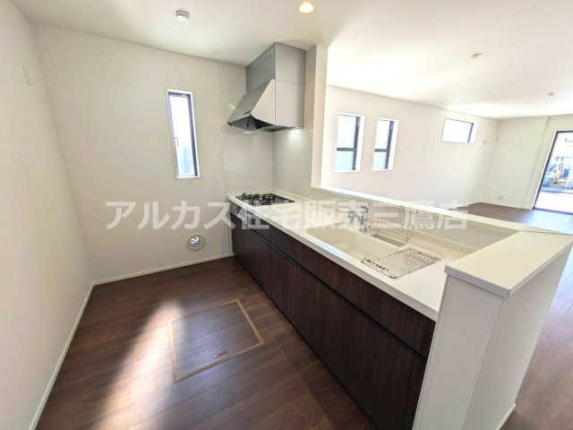 三鷹市上連雀９丁目 新築戸建て 中央線  武蔵境駅の洋室