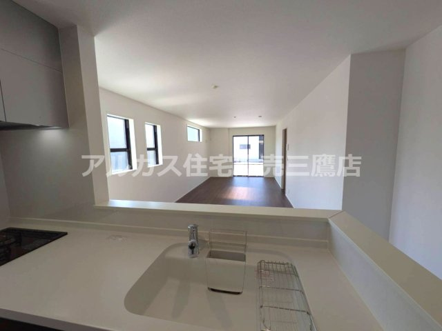 三鷹市上連雀９丁目 新築戸建て 中央線  武蔵境駅の洋室