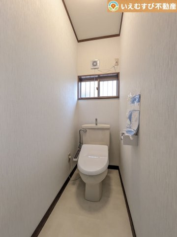 熊谷市広瀬　中古戸建のトイレ