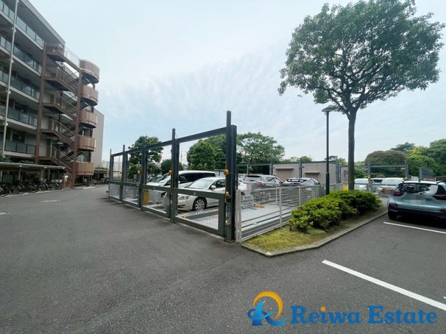 ステイツ湘南藤沢の駐車場