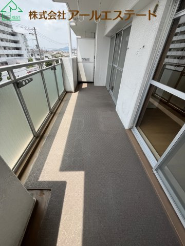 第五恵美酒マンション　　山陽電鉄「亀山駅」徒歩8分のバルコニー