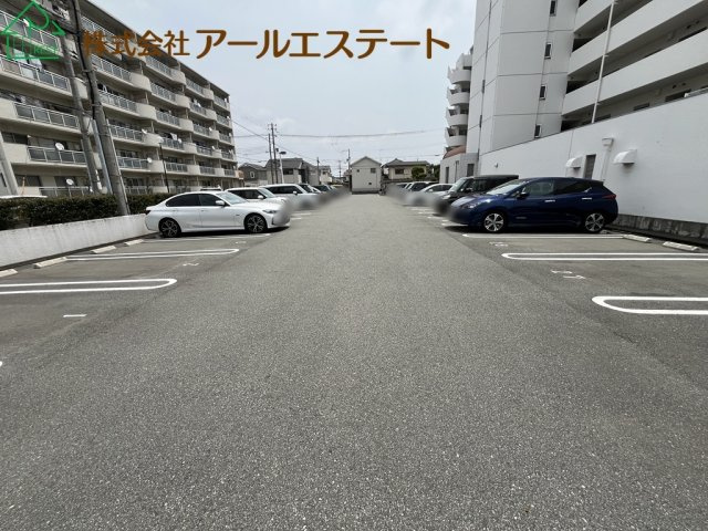 第五恵美酒マンション　　山陽電鉄「亀山駅」徒歩8分の駐車場