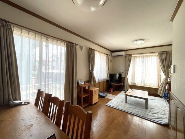 【居間・リビング】 | ◇◆開成町吉田島 中古戸建◆◇ | キッチン側から見たリビング