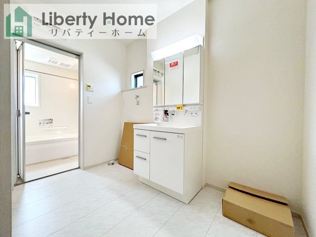 笠間市市野谷24-P1　新築戸建の独立洗面台