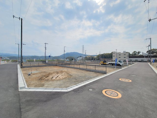 ライフフィールド三田小学校前の外観