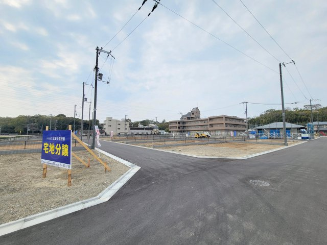 ライフフィールド三田小学校前