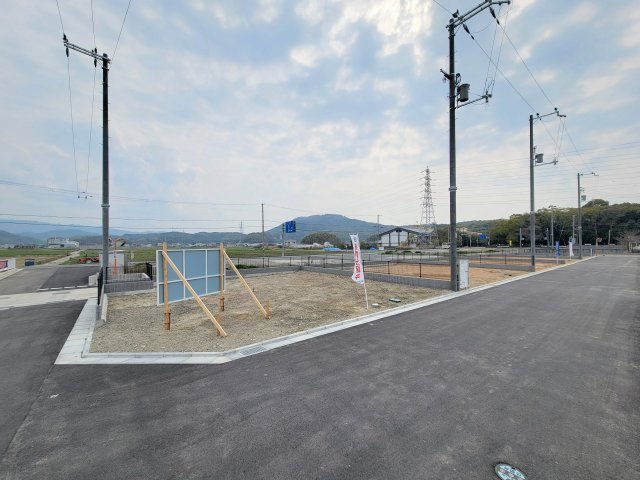 ライフフィールド三田小学校前の外観