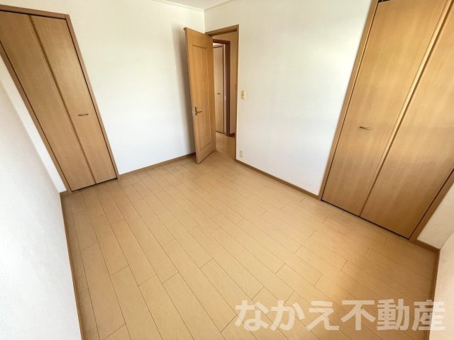 【寝室】 | 落ち着いた色調の寝室です