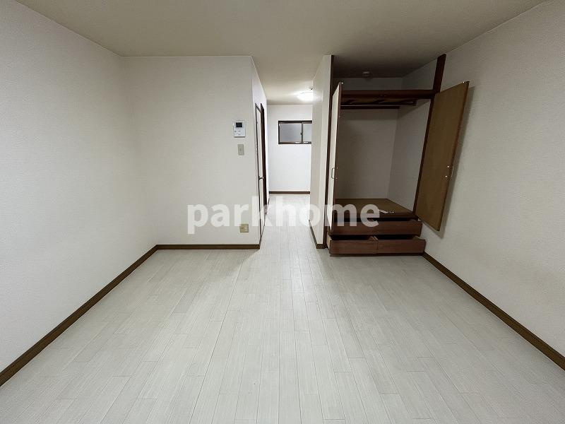 グランドハイツの居間・リビング