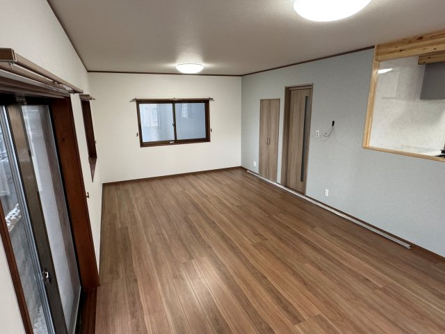 中古戸建　須賀川市並木町　4LDKの居間・リビング