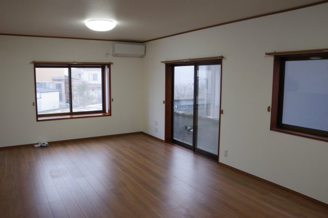 中古戸建　須賀川市並木町　4LDKの居間・リビング