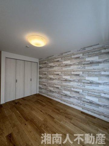 茅ヶ崎海岸松が丘ハイツJ棟２０６の洋室|洋室です