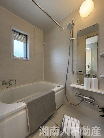 茅ヶ崎海岸松が丘ハイツJ棟２０６の浴室|ゆったり過ごせるお風呂です