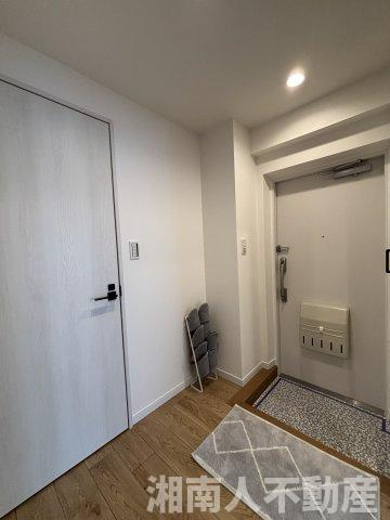 茅ヶ崎海岸松が丘ハイツJ棟２０６の玄関|毎日通る玄関はこちらです