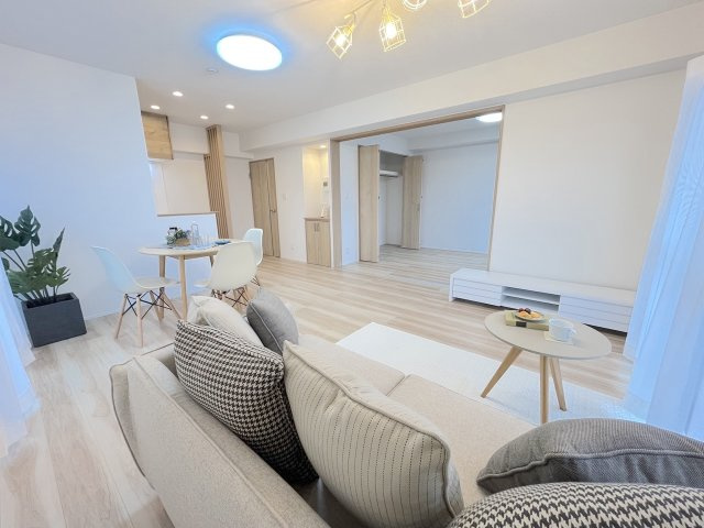 アンピールやよい坂の居間・リビング