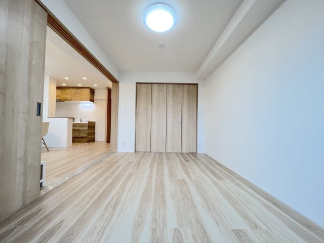 アンピールやよい坂の洋室