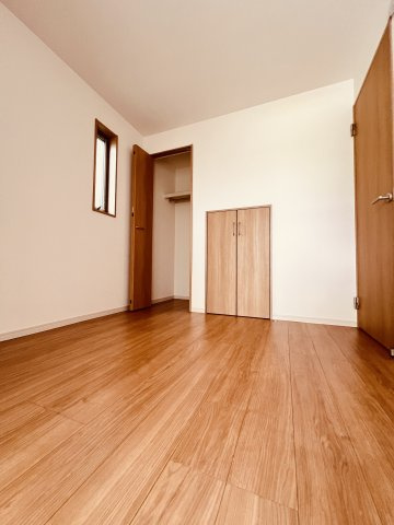 “堅実な湘南ライフ”にちょうどいい戸建の洋室