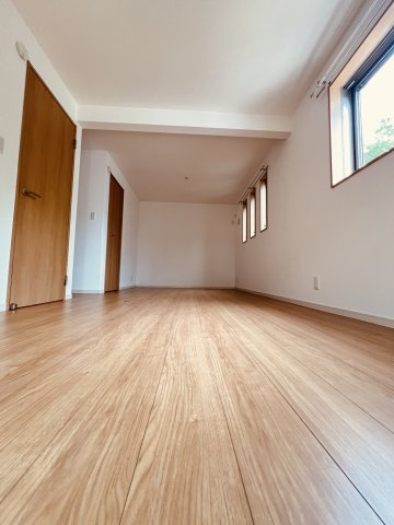 “堅実な湘南ライフ”にちょうどいい戸建の洋室