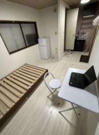 【大阪府】大阪市住吉区　一棟アパートの洋室