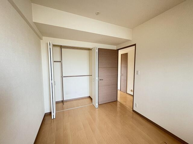 ダイアパレス荒池緑地の玄関