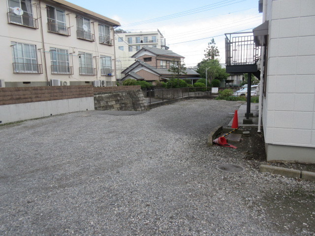 カーサ・リヴィエラの駐車場|敷地内駐車場