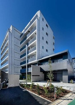【外観】 | ガーラ・ヴィスタ練馬中村橋 | 鉄筋コンクリート造のがっちりとした建物。