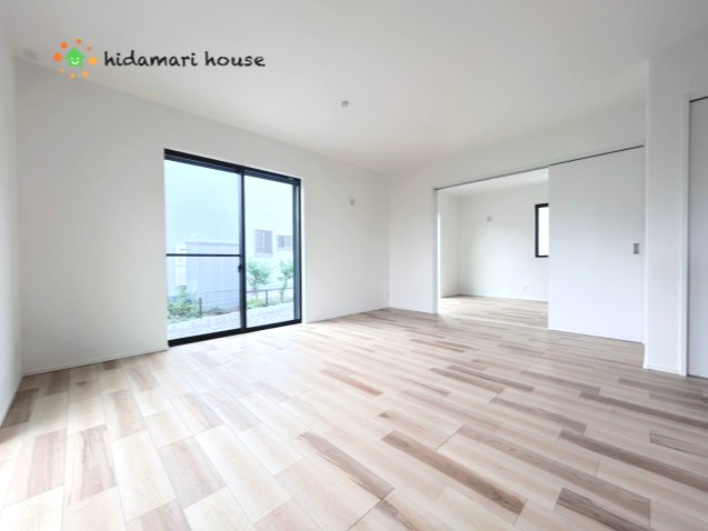 北区日進町③　新築未入居住宅　01の居間・リビング