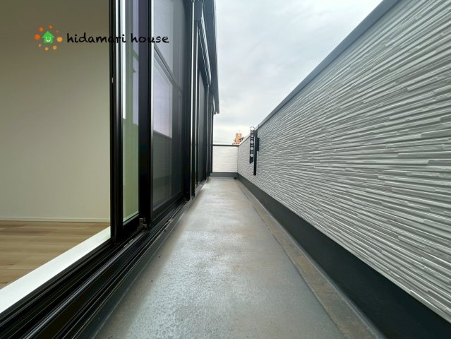 北区日進町③　新築未入居住宅　01のバルコニー