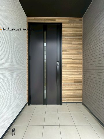 北区日進町③　新築未入居住宅　01の玄関