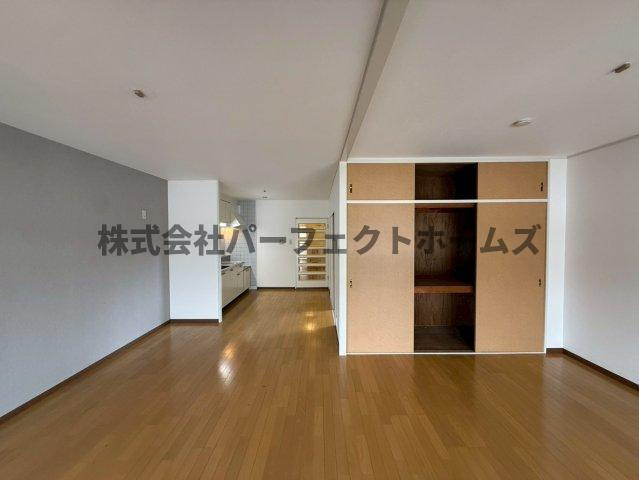 Belong枚方東1番館の居間・リビング|居間です