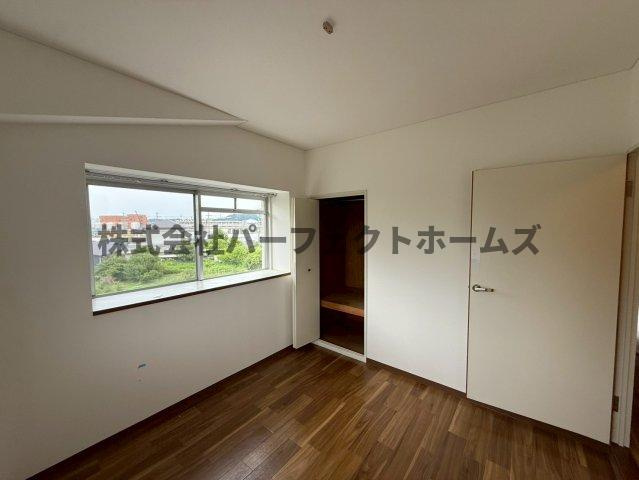Belong枚方東1番館の洋室|コンパクトで使いやすい洋室です