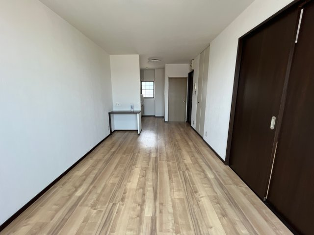 コンフォートシティの居間・リビング