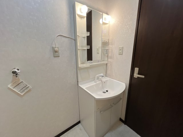 コンフォートシティの洗面所