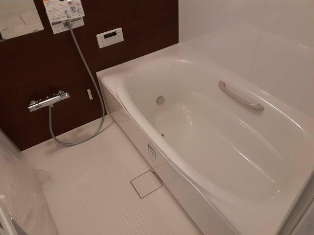 アンレーヴメゾンＡの浴室